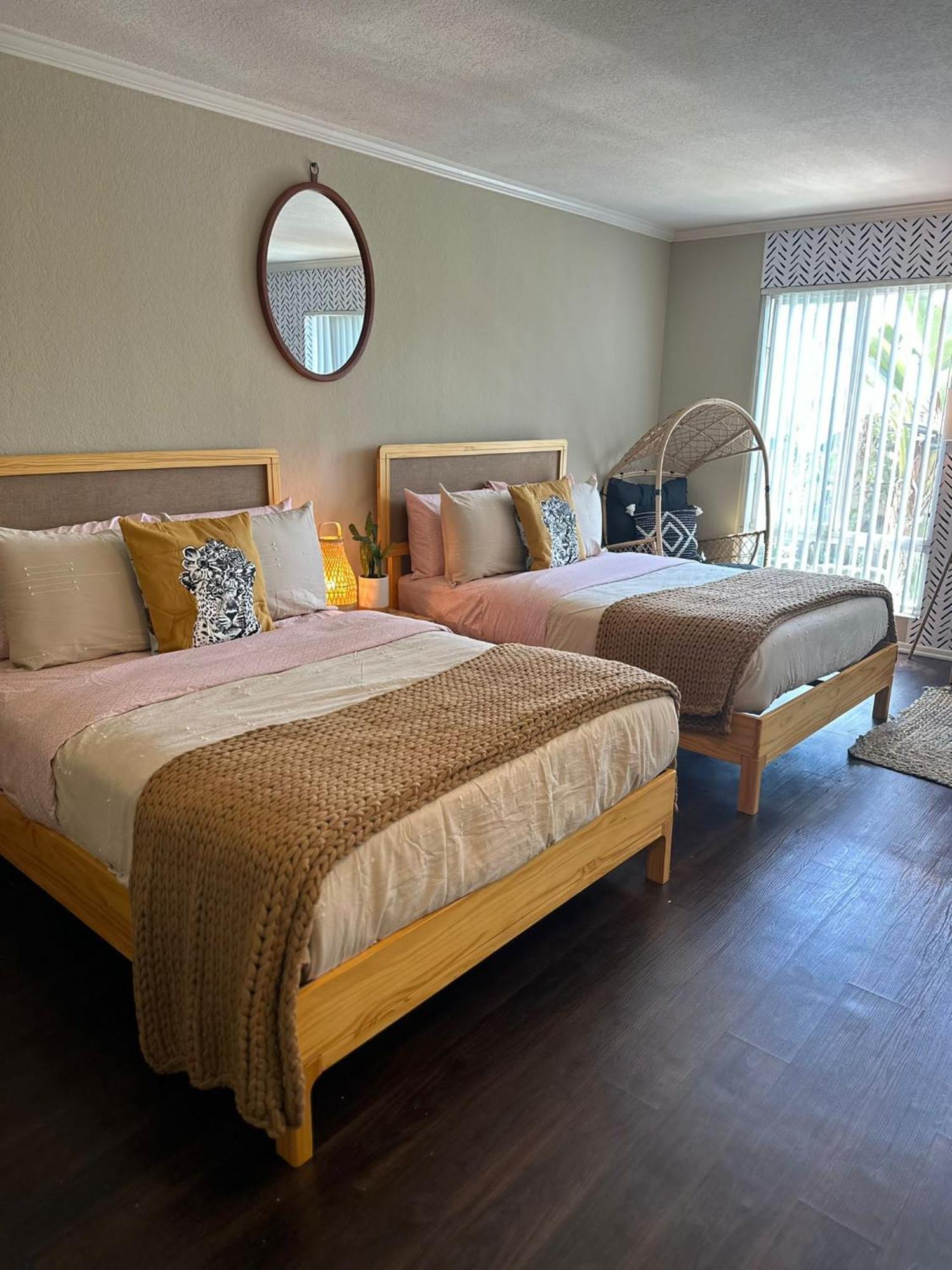 Loft Apartments At Hollywood Free Parking Close To Studios Universal Los Angeles Eksteriør bilde