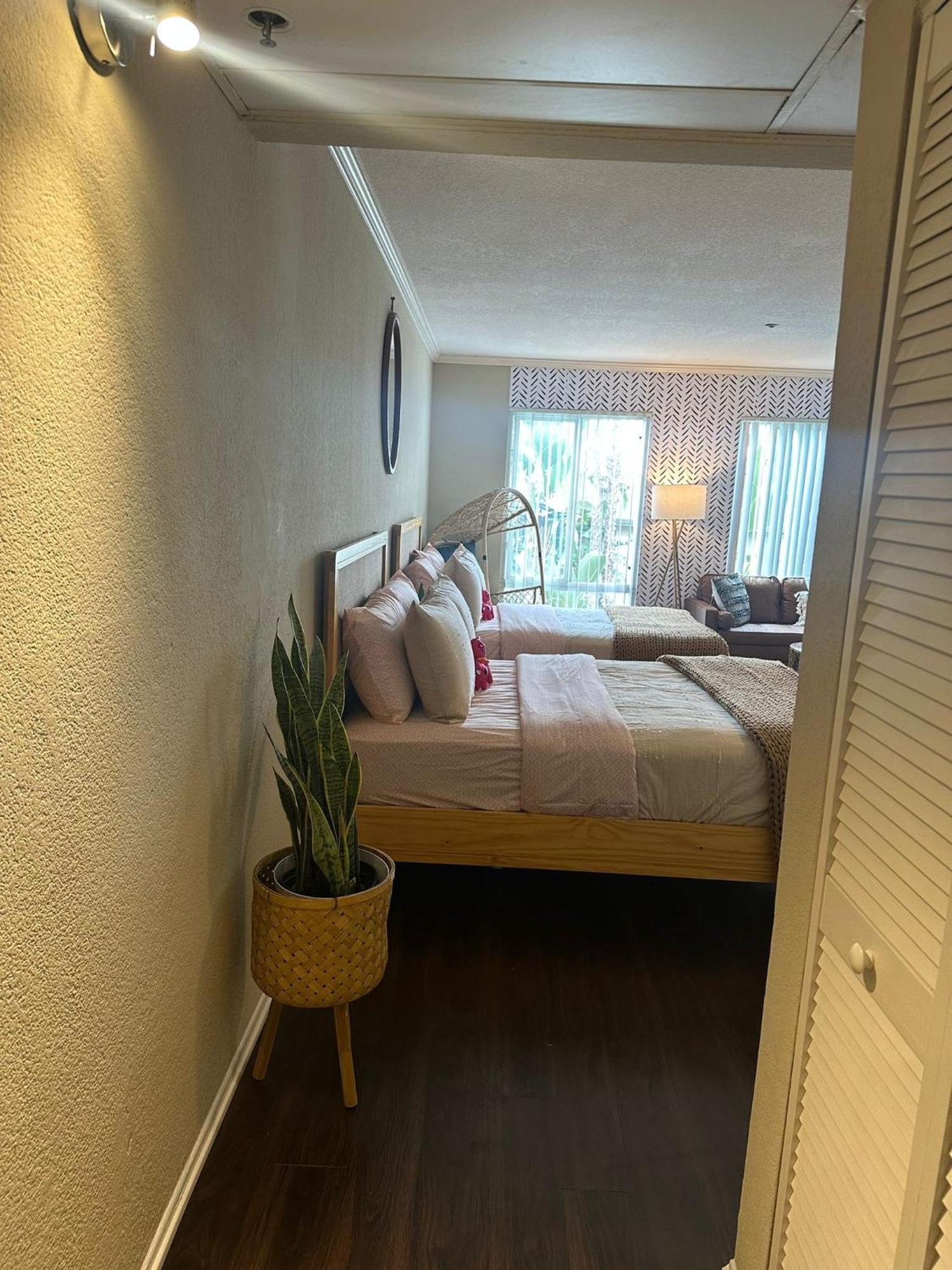 Loft Apartments At Hollywood Free Parking Close To Studios Universal Los Angeles Eksteriør bilde