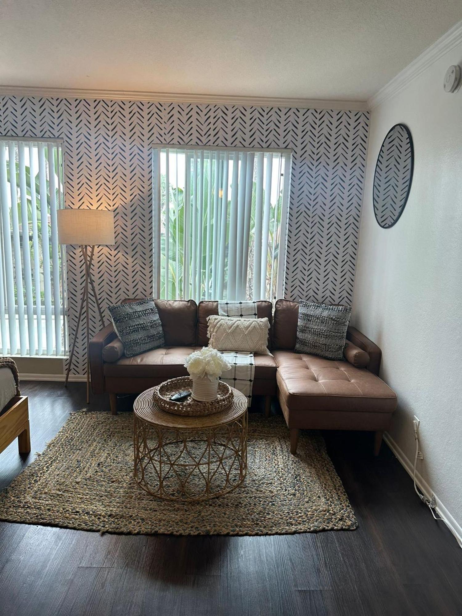 Loft Apartments At Hollywood Free Parking Close To Studios Universal Los Angeles Eksteriør bilde